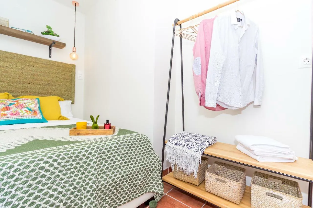 Mediterrani Studio - The Old Town Apartment Tarragona